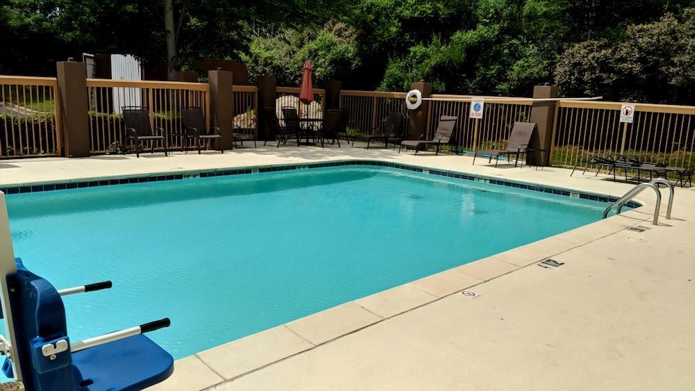 Comfort Suites University - Research Park Charlotte Bagian luar foto