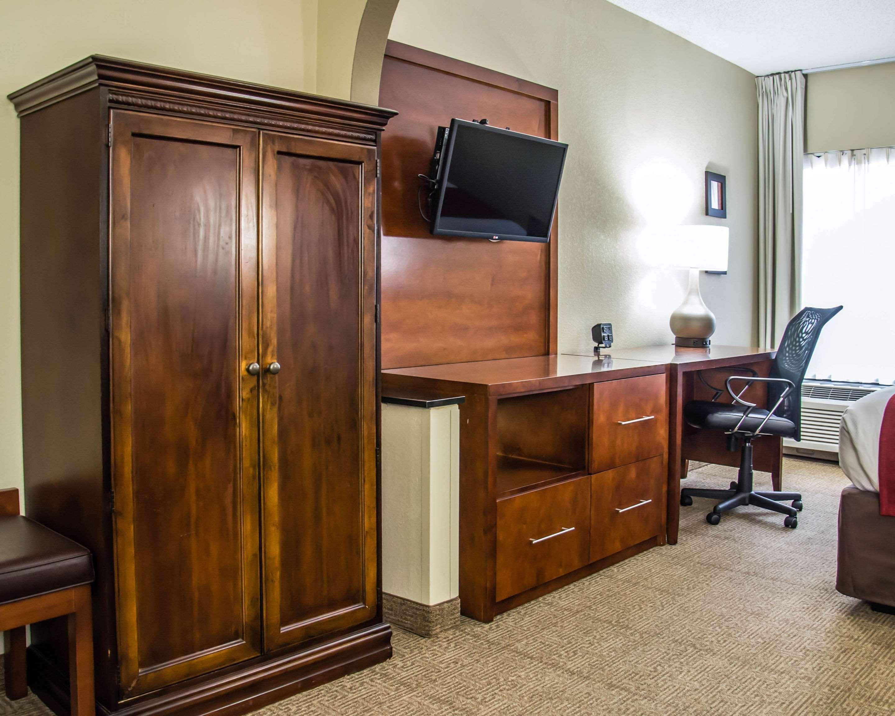 Comfort Suites University - Research Park Charlotte Bagian luar foto