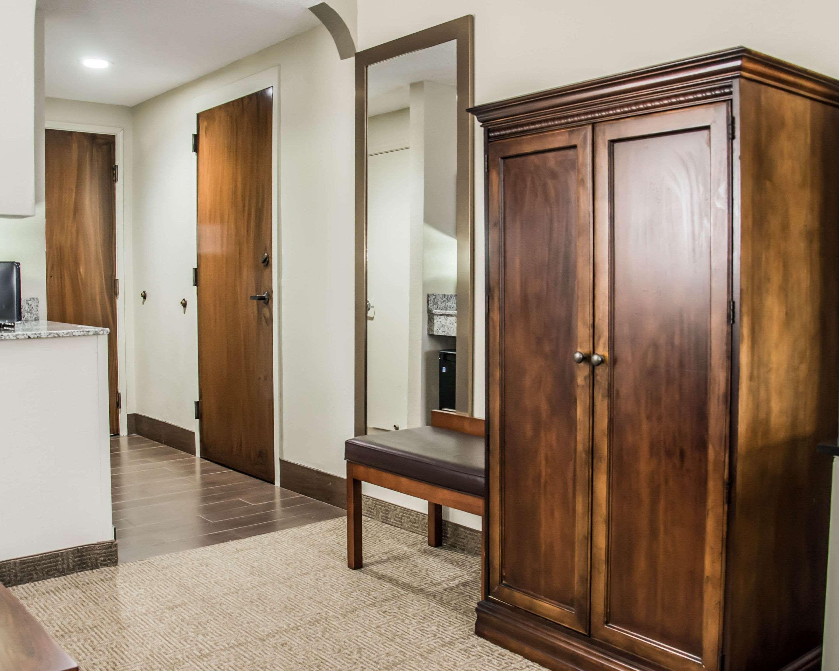 Comfort Suites University - Research Park Charlotte Bagian luar foto