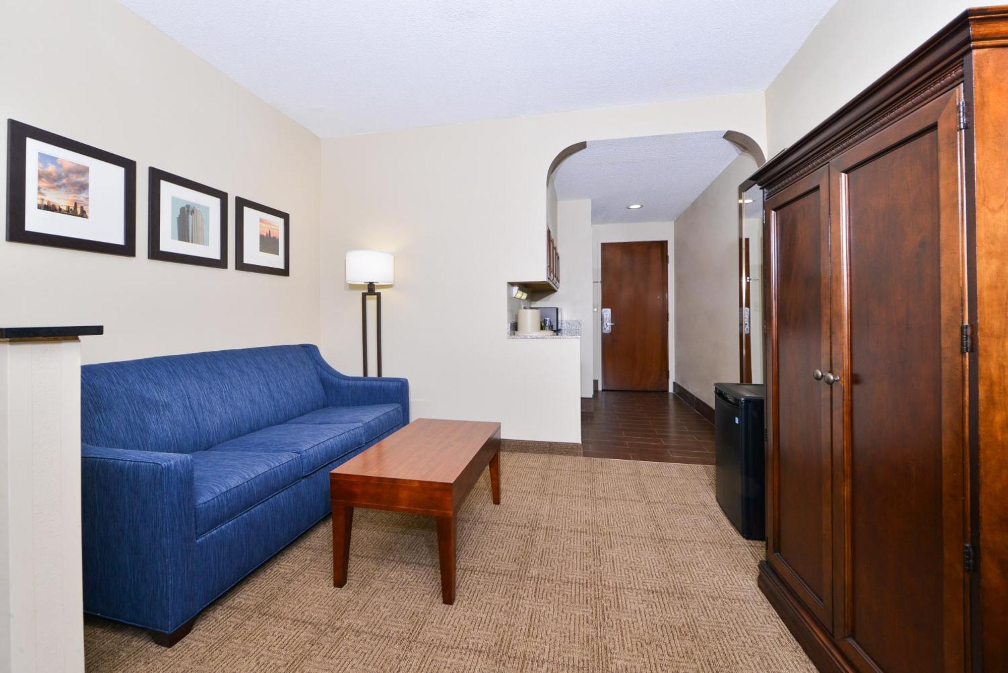 Comfort Suites University - Research Park Charlotte Ruang foto