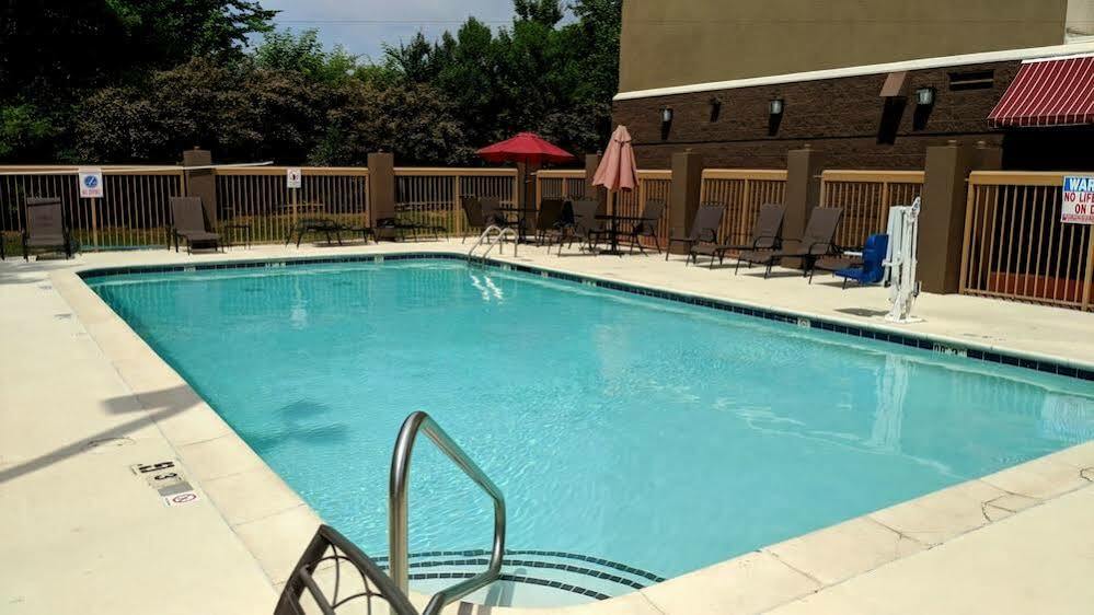 Comfort Suites University - Research Park Charlotte Bagian luar foto