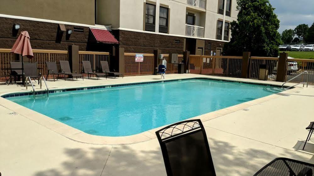 Comfort Suites University - Research Park Charlotte Bagian luar foto