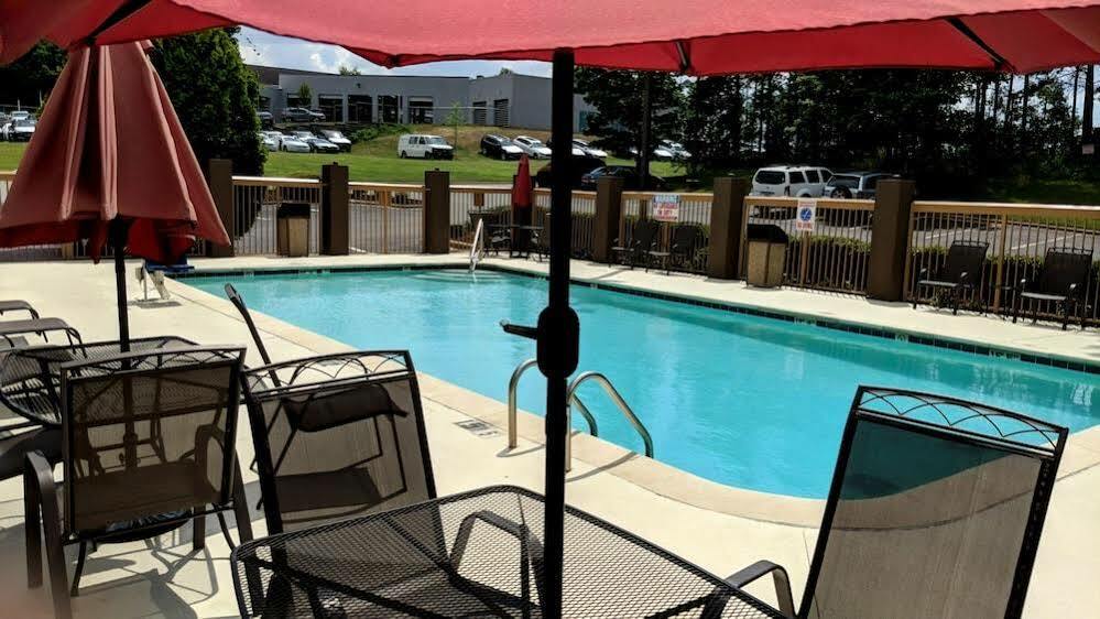 Comfort Suites University - Research Park Charlotte Bagian luar foto