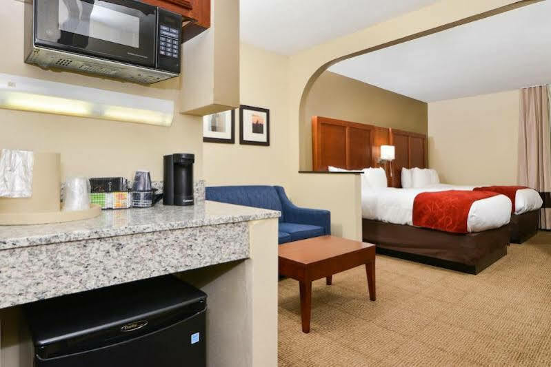 Comfort Suites University - Research Park Charlotte Bagian luar foto
